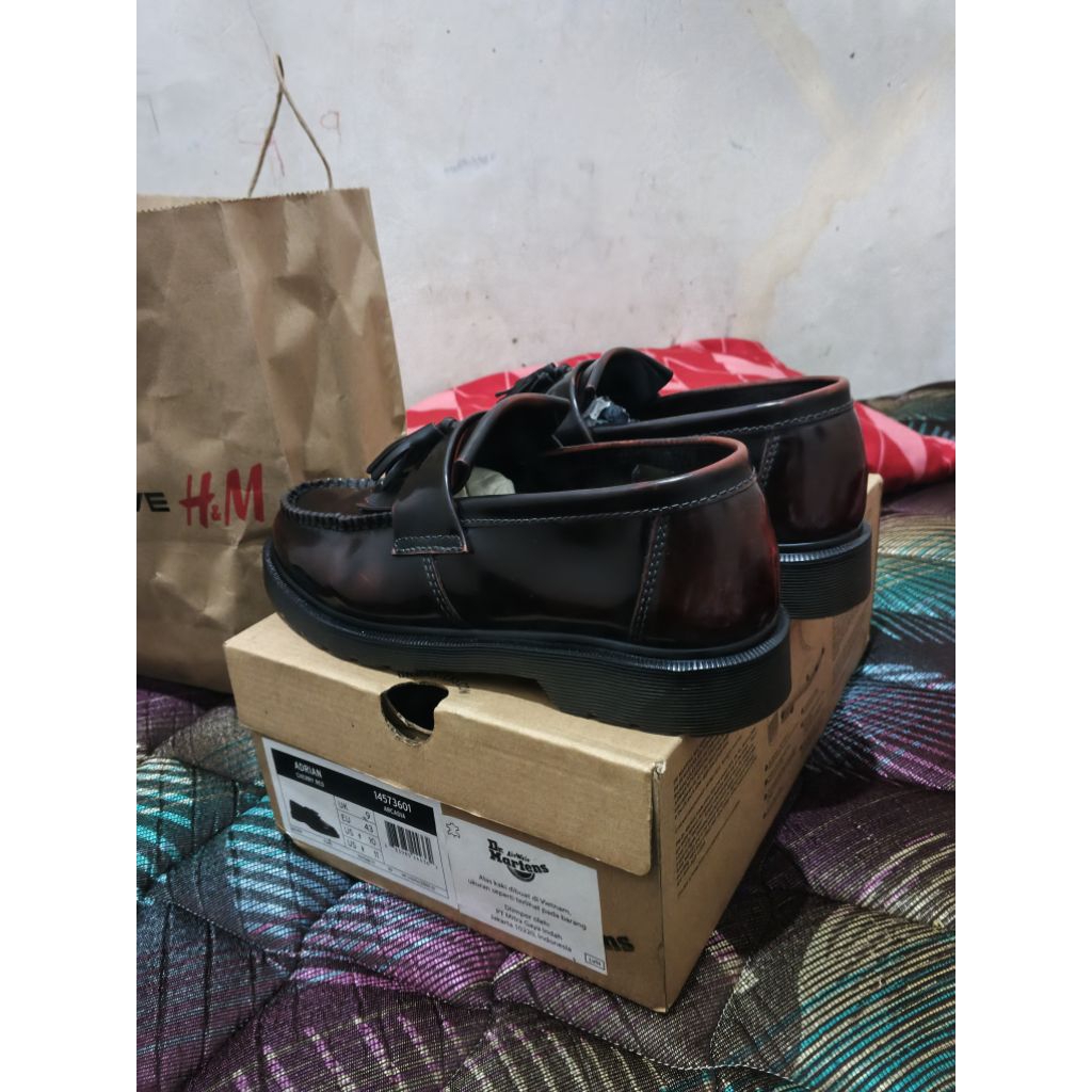 Adrian tassel Cherry red