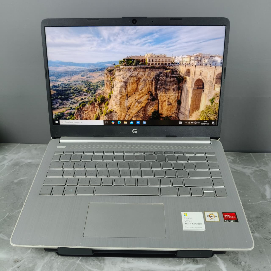 HP 14s FQ0 AMD Athlon Gold 3150U RAM 8GB SSD 512GB Radeon Graphics 2GB Layar 14 Inch FHD Keyboard Ba