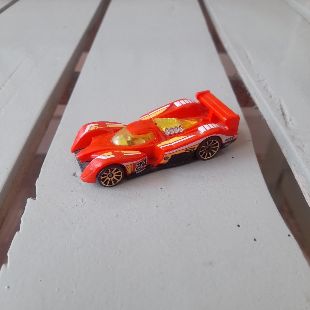 Hotwheels 24 Ours 2012 Track Stars