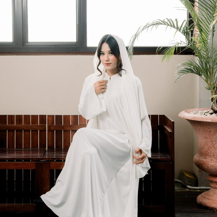 Gamis Abaya Wanita Muslimah Putih Lengan Panjang Model Longgar