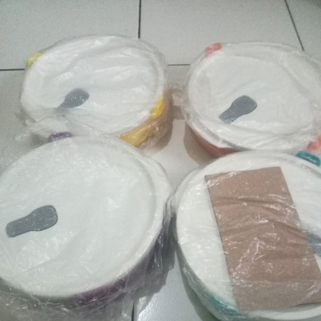 TUPPERWARE CLICK ROUND TO GO RANTANG