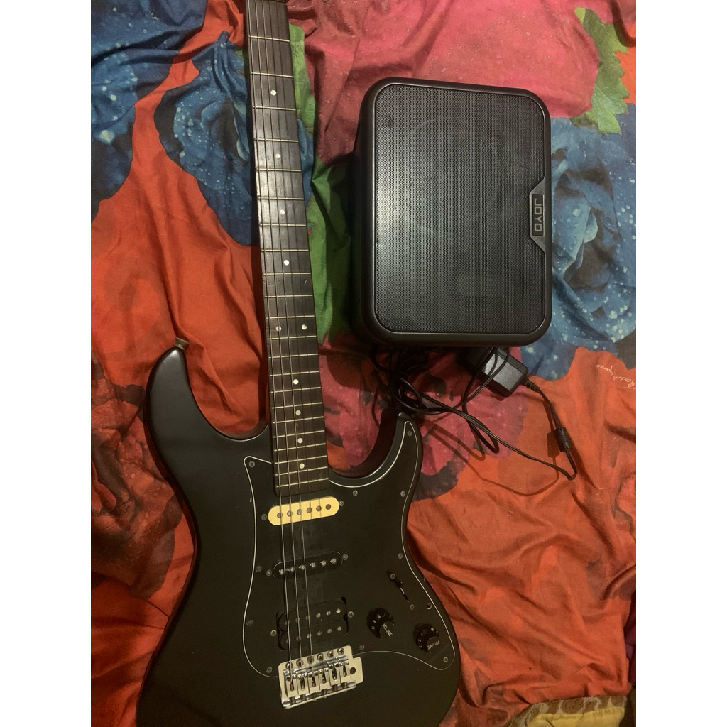 Gitar listrik yamaha & Ampli Joyo satu set,second