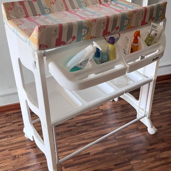 Preloved COCOLATE 2in1 Changing table