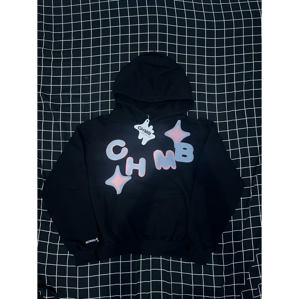HOOODIE SHOOTING LOVE