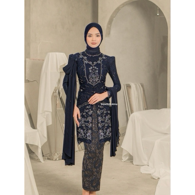 Sewa Kebaya Ivory Studio RTW - Hum of Hearts | Roseate Palmyra Crown Kebaya in Navy