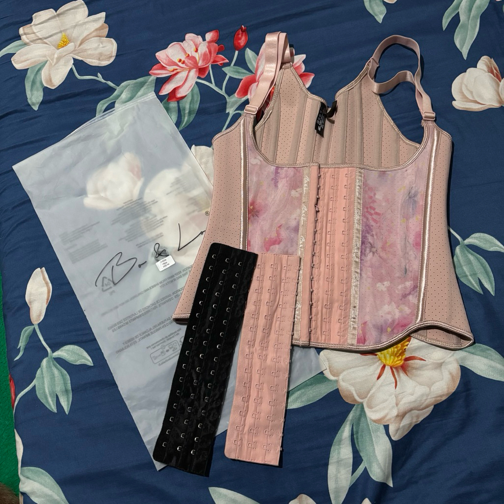 Preloved Korset CIKOR Longso Irish Pink 28cm Size M FREE 2 Extender