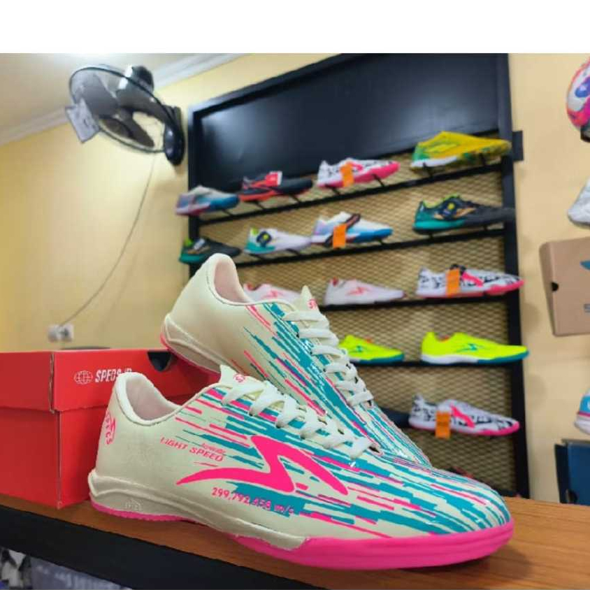 Sepatu Futsal SPECS Alpha Pro In Garuda Olahraga Pria