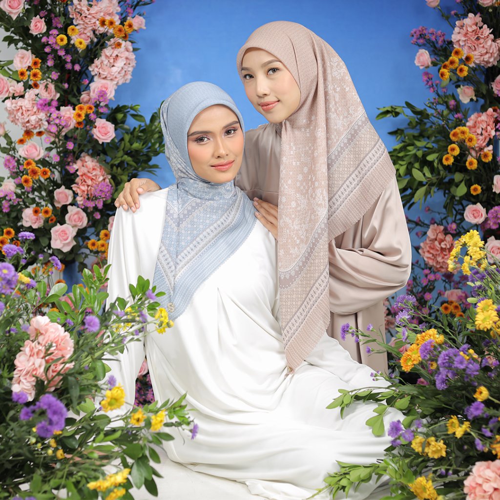 Umama Scarf Kerudung Motif Segi Empat Box Umama Scarves (include box)