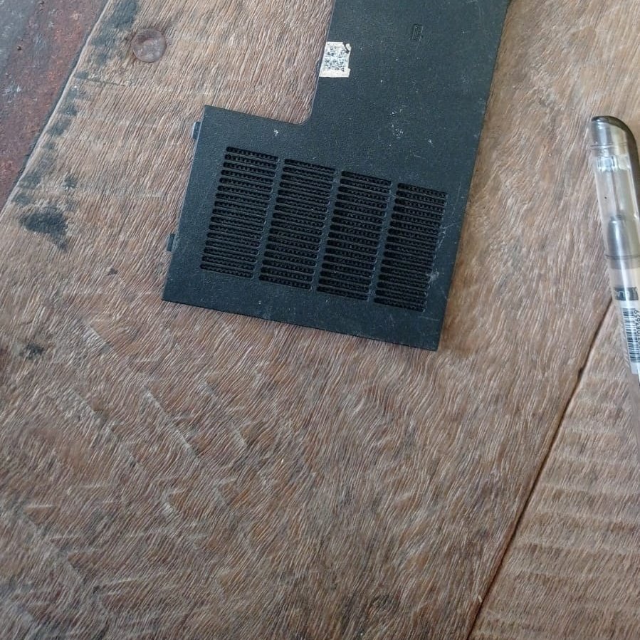 Casing compaq cq42 / cq43 tutup ram
