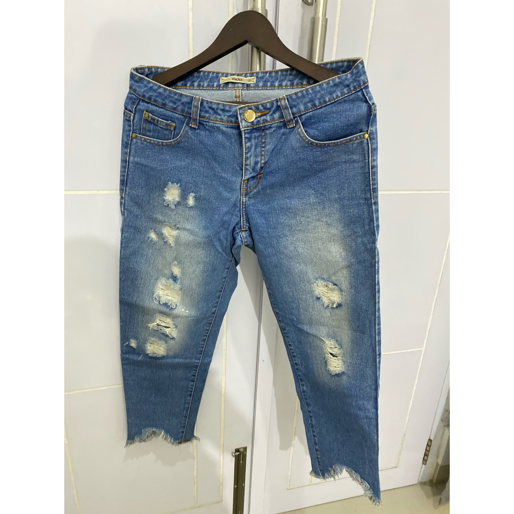 Preloved Ripped Jeans