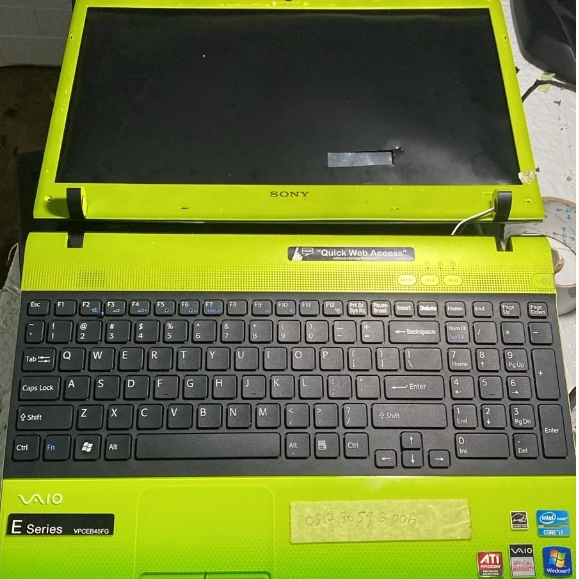 Casing Sony Vaio PCG-71211W