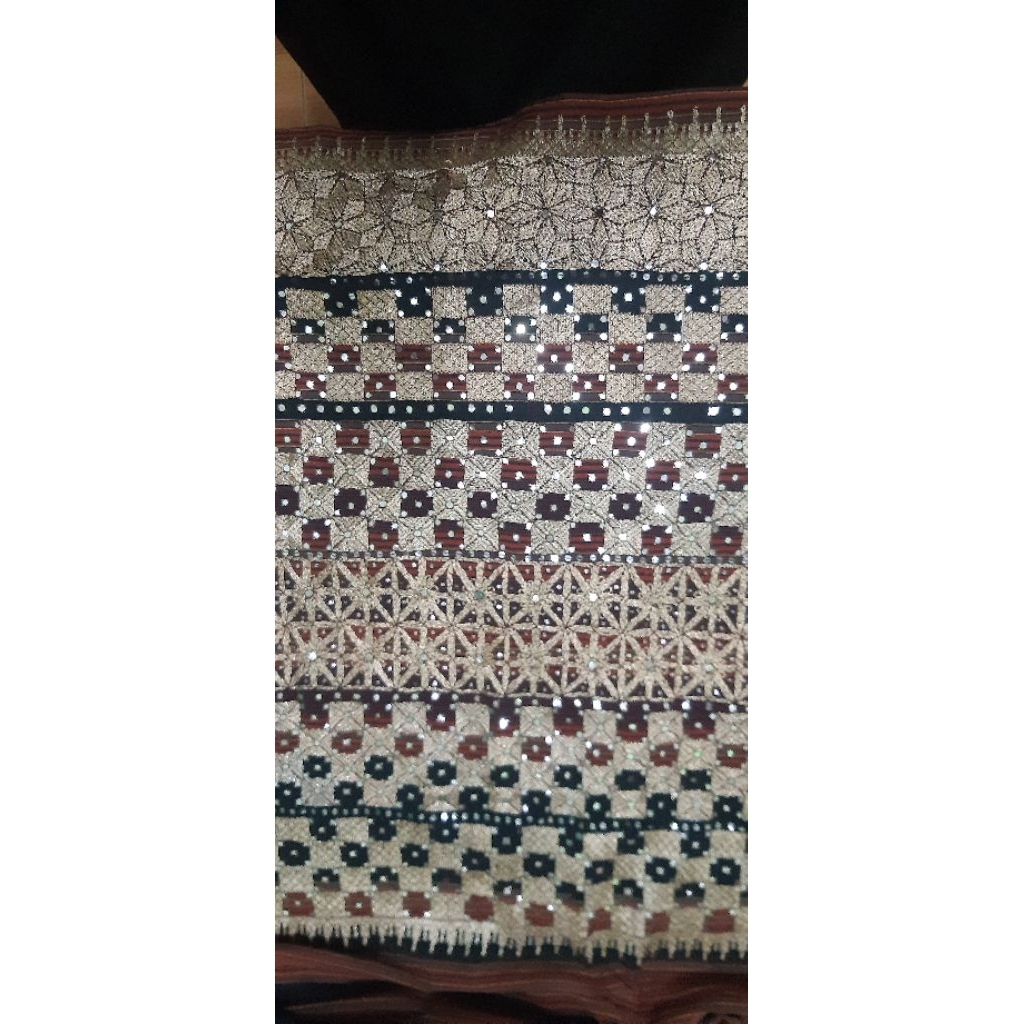 Kain Tapis Lampung Super Padat 2kg – Sulam Benang Emas Full Cermin / Preloved bisa nego