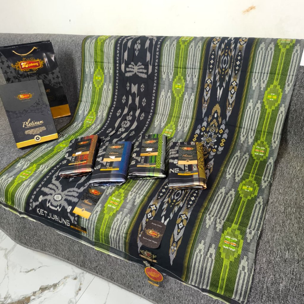 sarung ketjubung platinum TIS gold