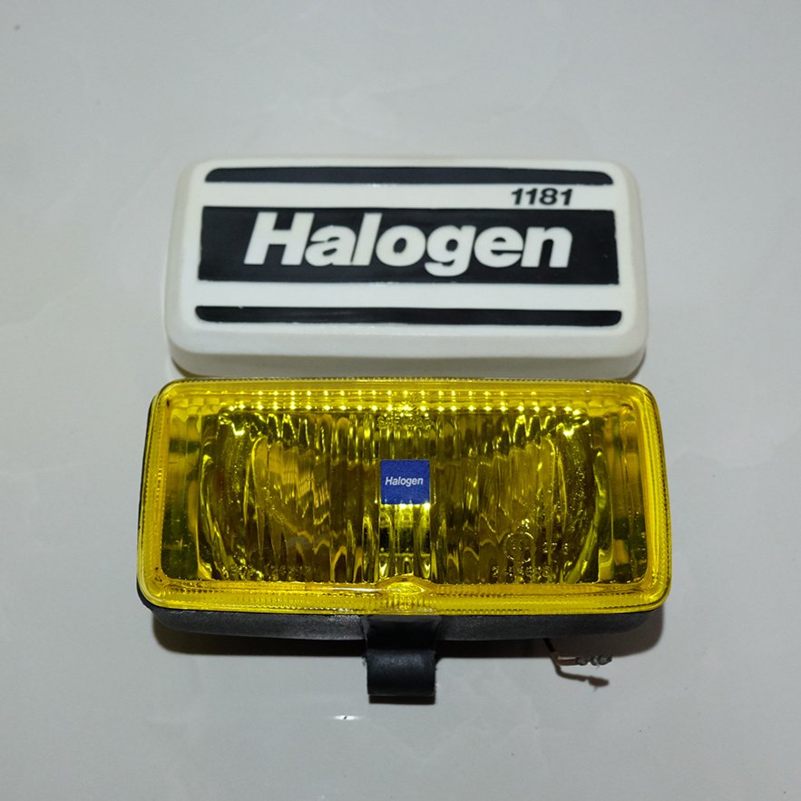 Foglamp Retro Kotak Kuning