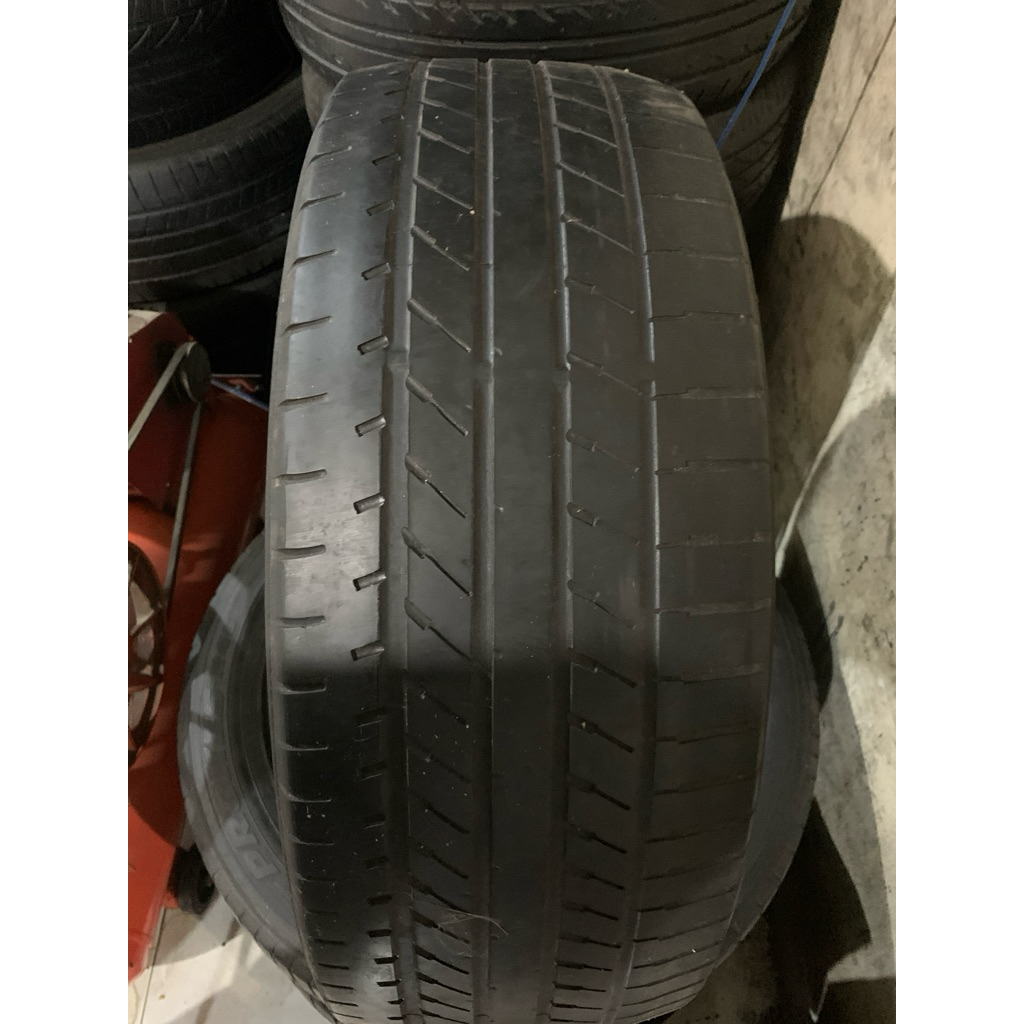 Ban Mobil merk Toyo 225 55 R19 Bekas