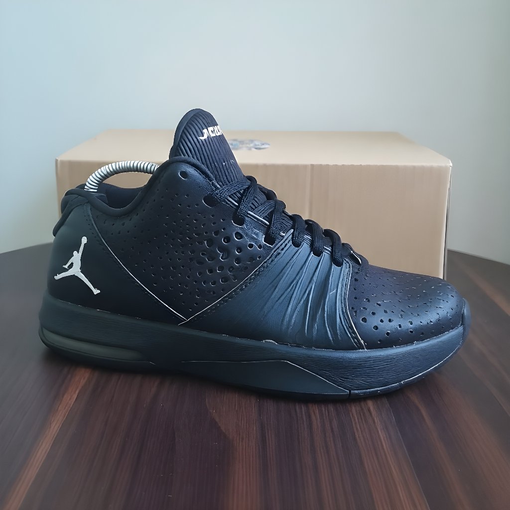 Sepatu Second Basket Air Jordan 5 AM Black White Size 42 26.5 cm