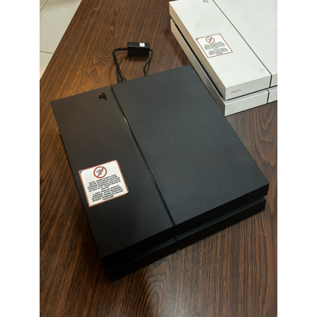 [PRELOVED] PS 4 FAT HEN 500GB