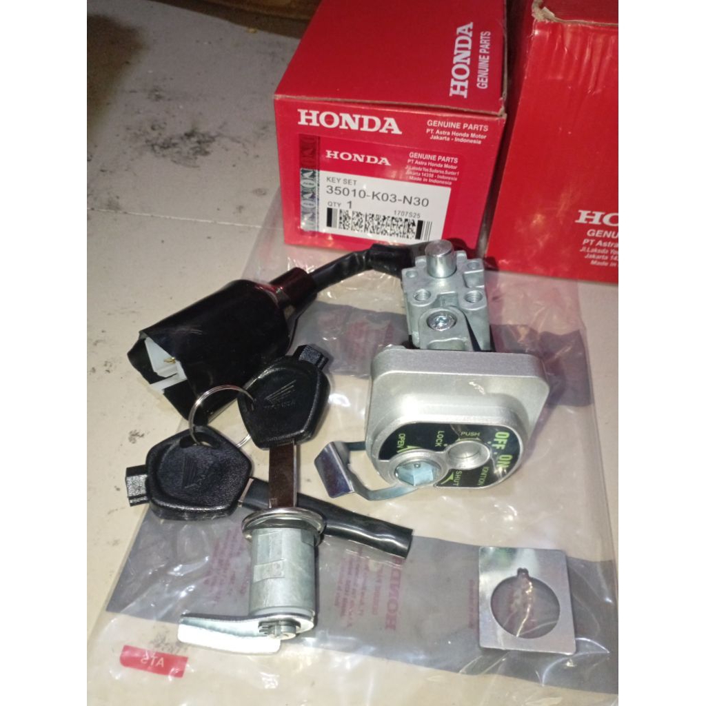 Kunci Kontak Assy + Kunci Jok Honda Revo Fi injeksi Revo Fit Revo X Fi injeksi K03
