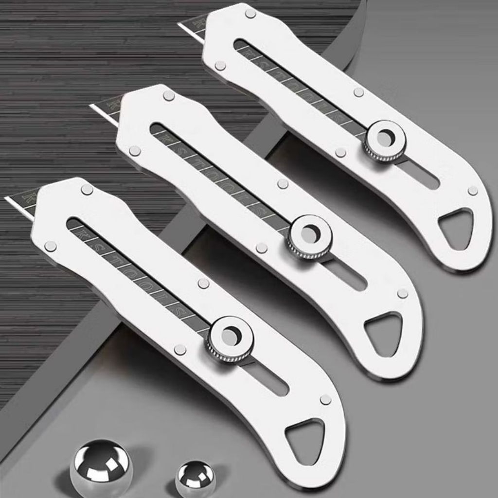 

Pisau Catter Bahan Besi Stainless Awett TAJAM