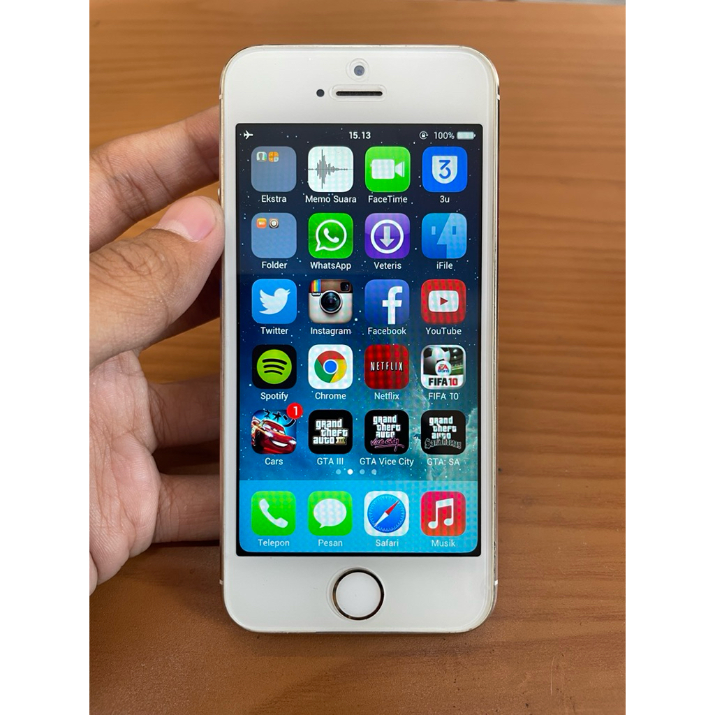 iPhone 5s 64GB ios 7.0.4