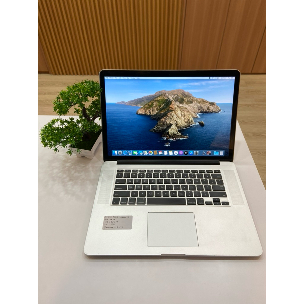 MacBook Pro 2015 15inch 16GB 256GB