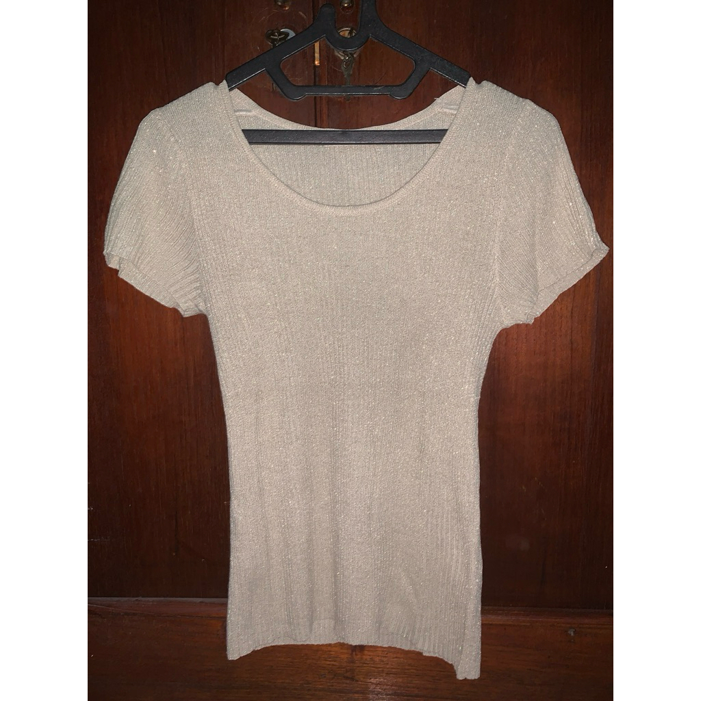 Knitwear Atasan Cream Wanita Lengan Pendek Dalaman Luaran Kaos