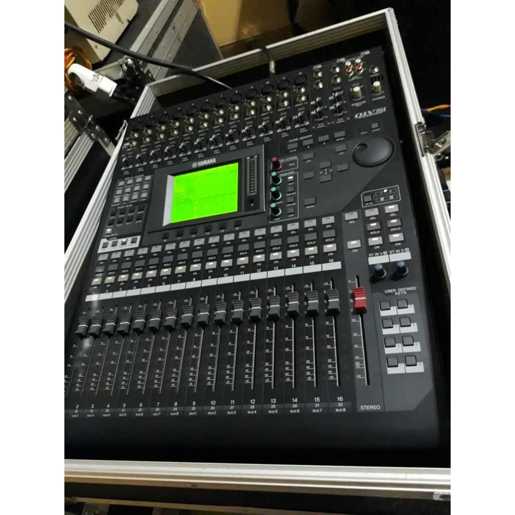Mixer yamaha 01V96i