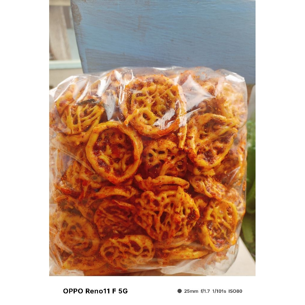 

Seblak Krupuk Ciplok Krupuk Mie Original pedas daun Jeruk 250gr 500gr