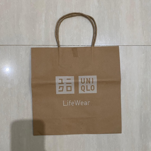 

Papper Bag Uniql0 Original
