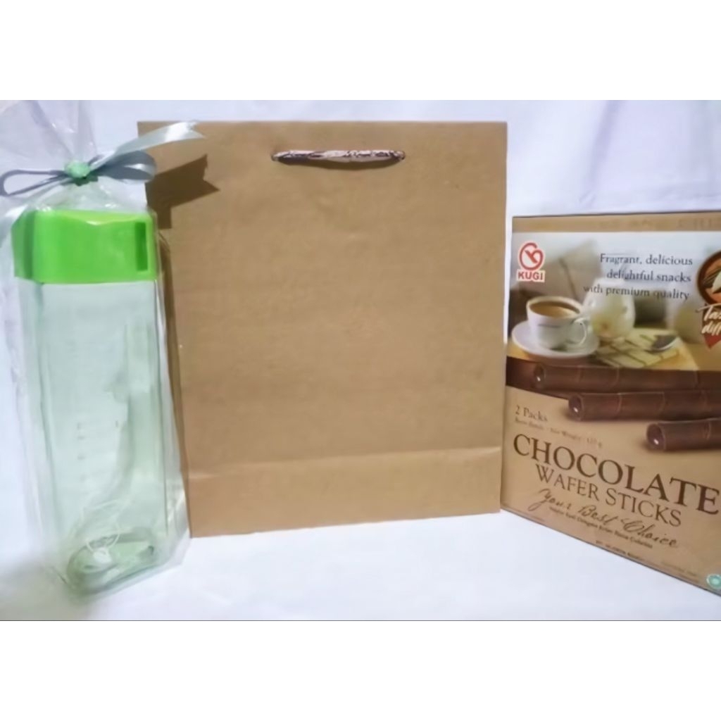 

Paperbag Polos 20x25 cm | bisa custom logo/sablon | Cocok untuk Souvenir & Kemasan