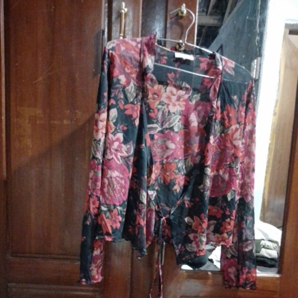 outer bunga lengan panjang preloved
