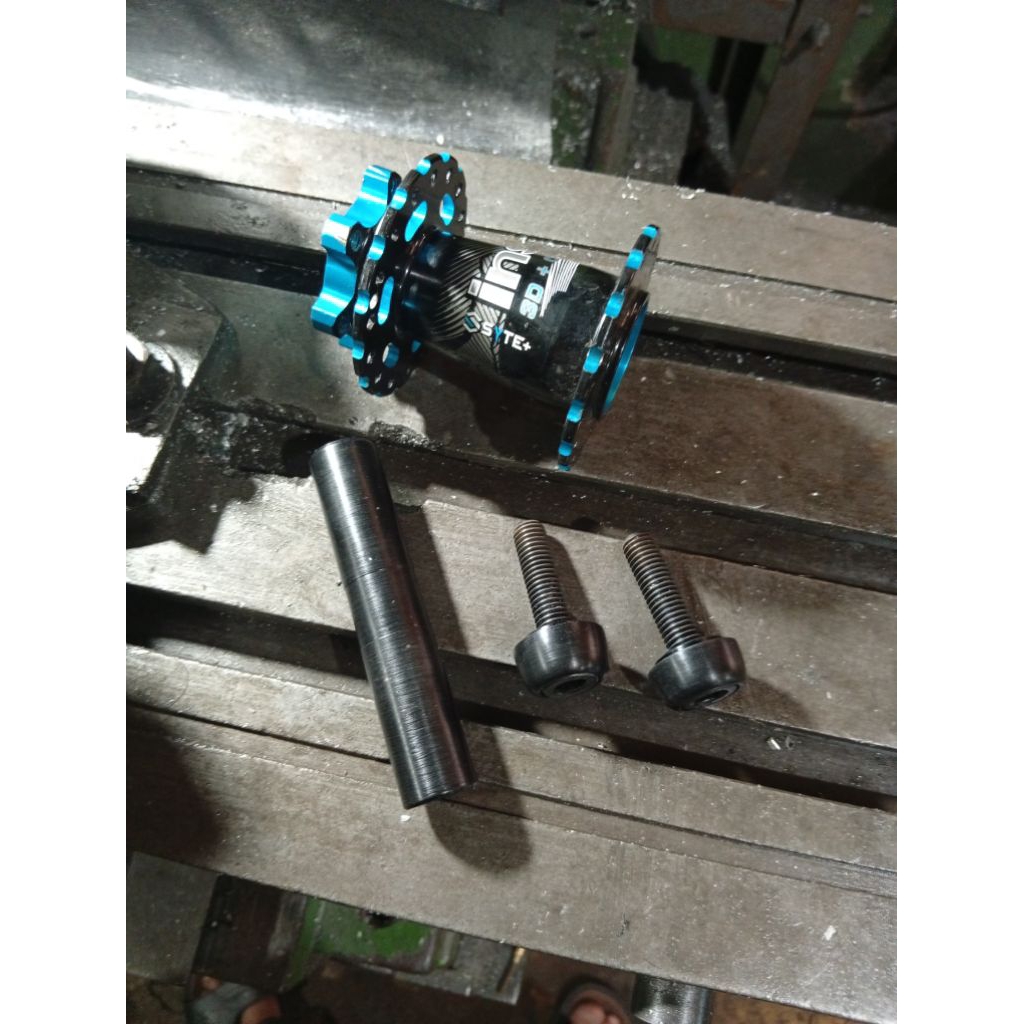 axle female freehub syte depan