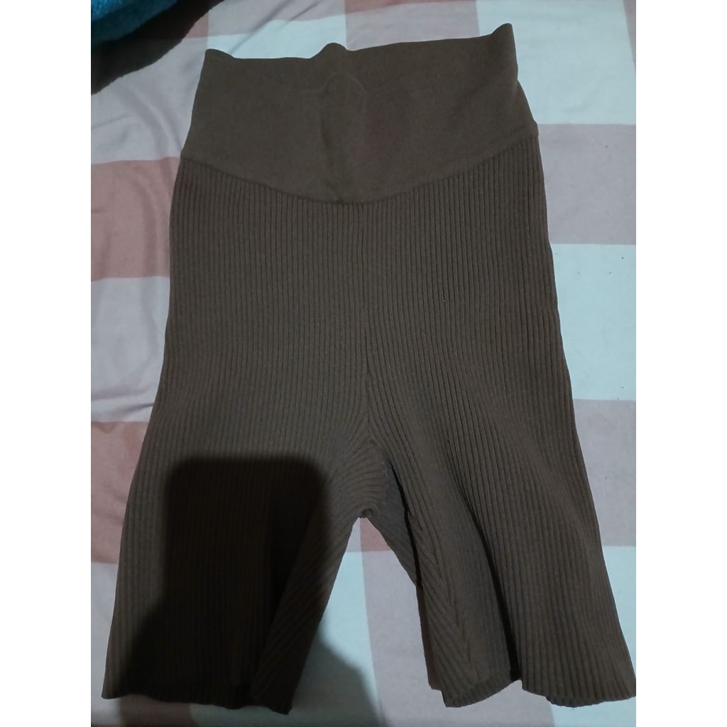 legging pendek Body Cotton on