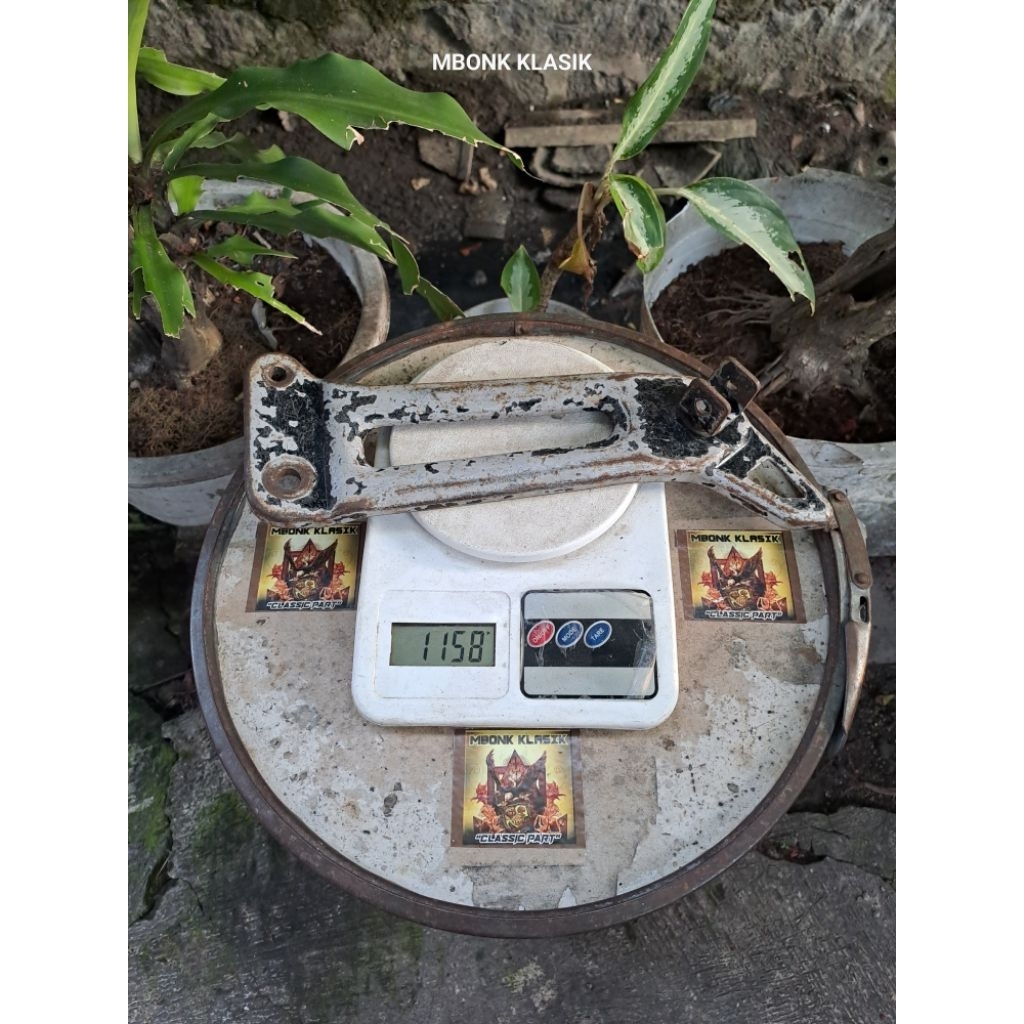 foot step belakang rx king peredam ORIGINAL footstep belakang rx king new muda peredam postep rx kin