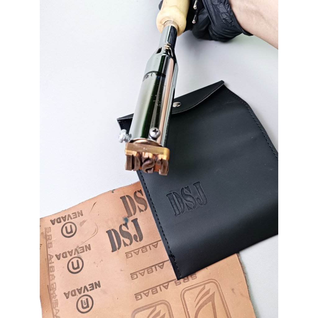 

HOTSTAMP SOLDER 200WATT MEDIA BAN ATAU MEDIA YANG BERBAHAN KARET UKURAN KECIL