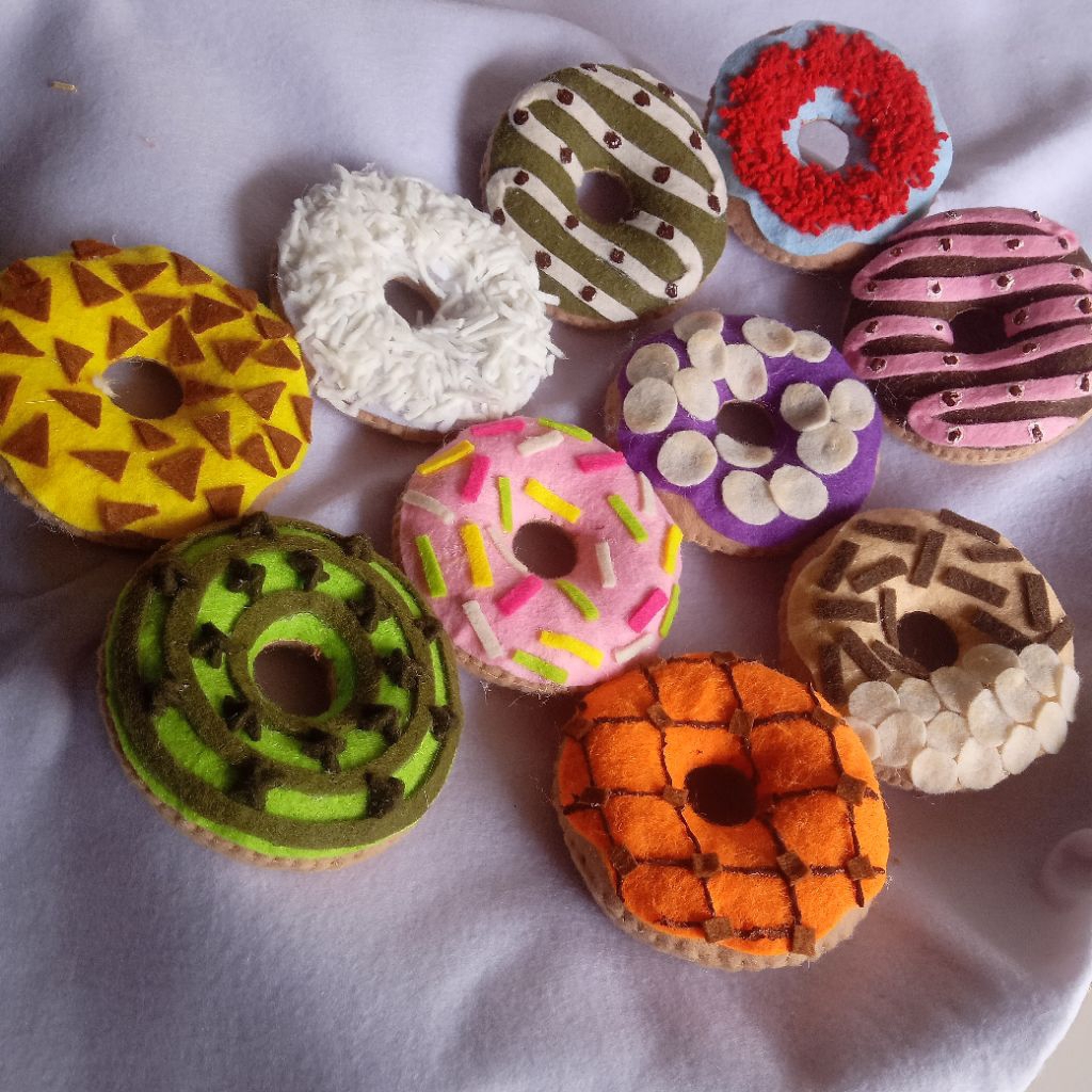 Donat kain flanel - Mainan edukatif Donat