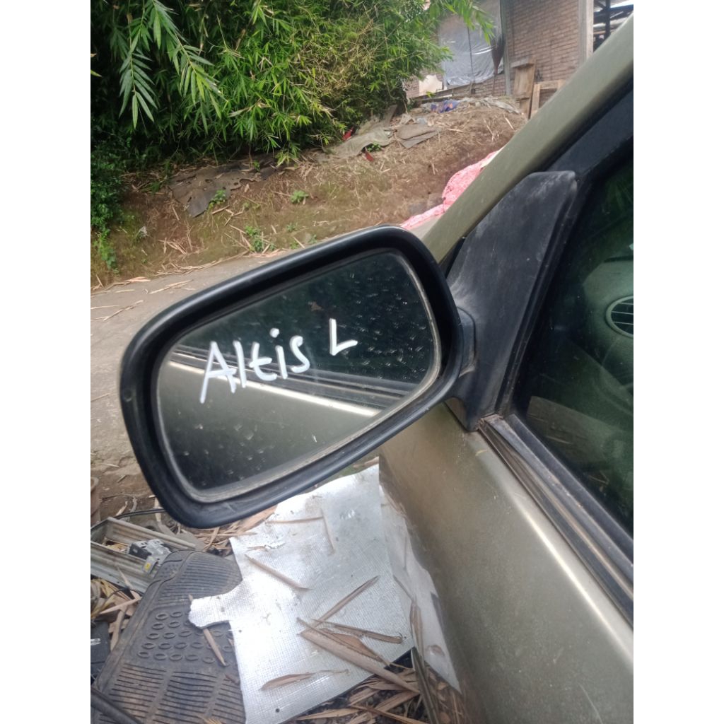 Spion kiri Altis ori copotan Magelang