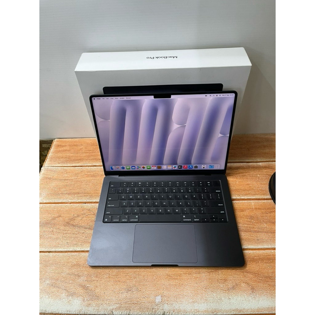Macbook Pro 14 inch 2024 M4 16GB 512GB IBOX Second Mulus Like New