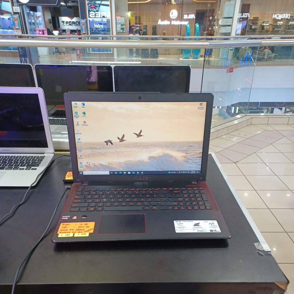 laptop asus rog X550I amd fx 9830p ram 12gb ssd 256gb 889