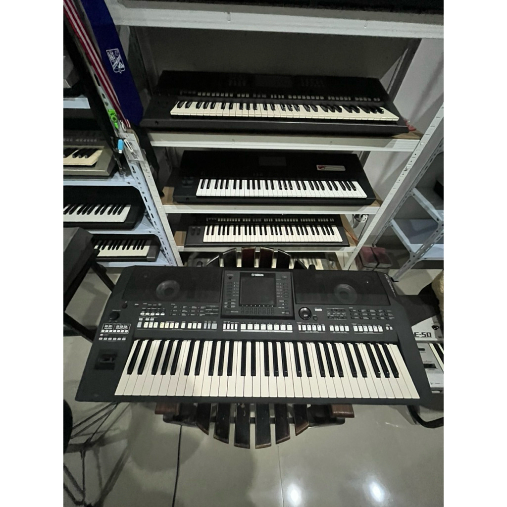 Yamaha PSR A2000 istmw like new