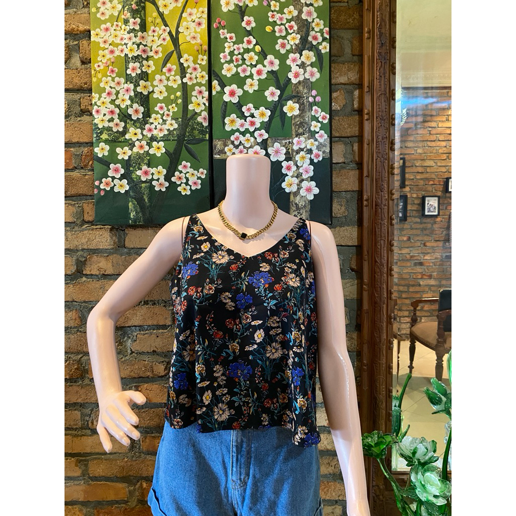 tanktop bunga