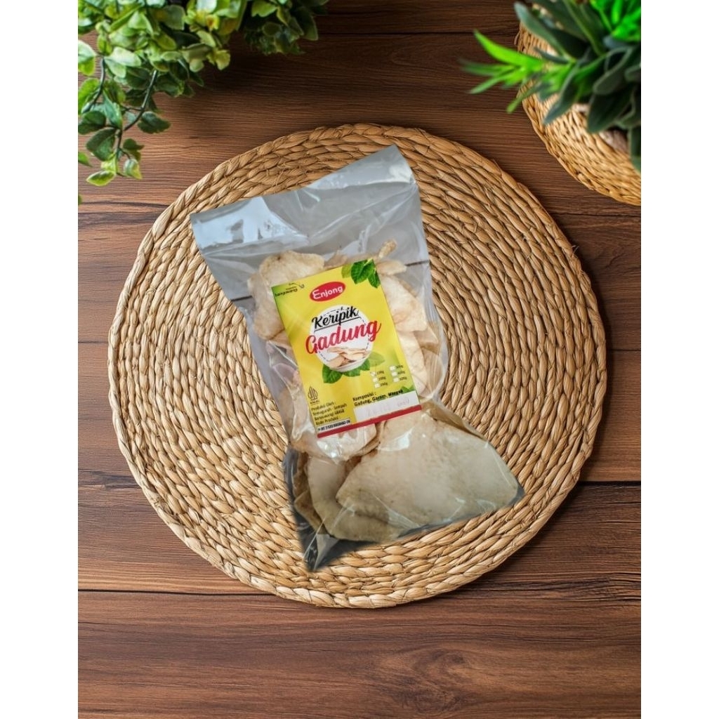 

keripik Gadung Enjong Khas Banyuwangi100gr- Cemilan tradisional renyah gurih dari gadung asli yang di olah, oleh-oleh dan cemilan tradisional Food Snack Asin Kripik