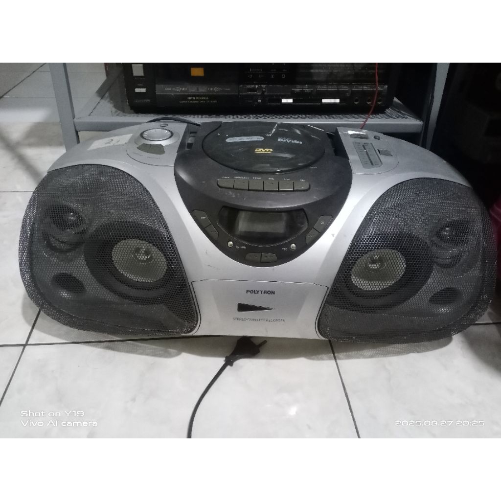 Tape/Radio/dvd compo polytron