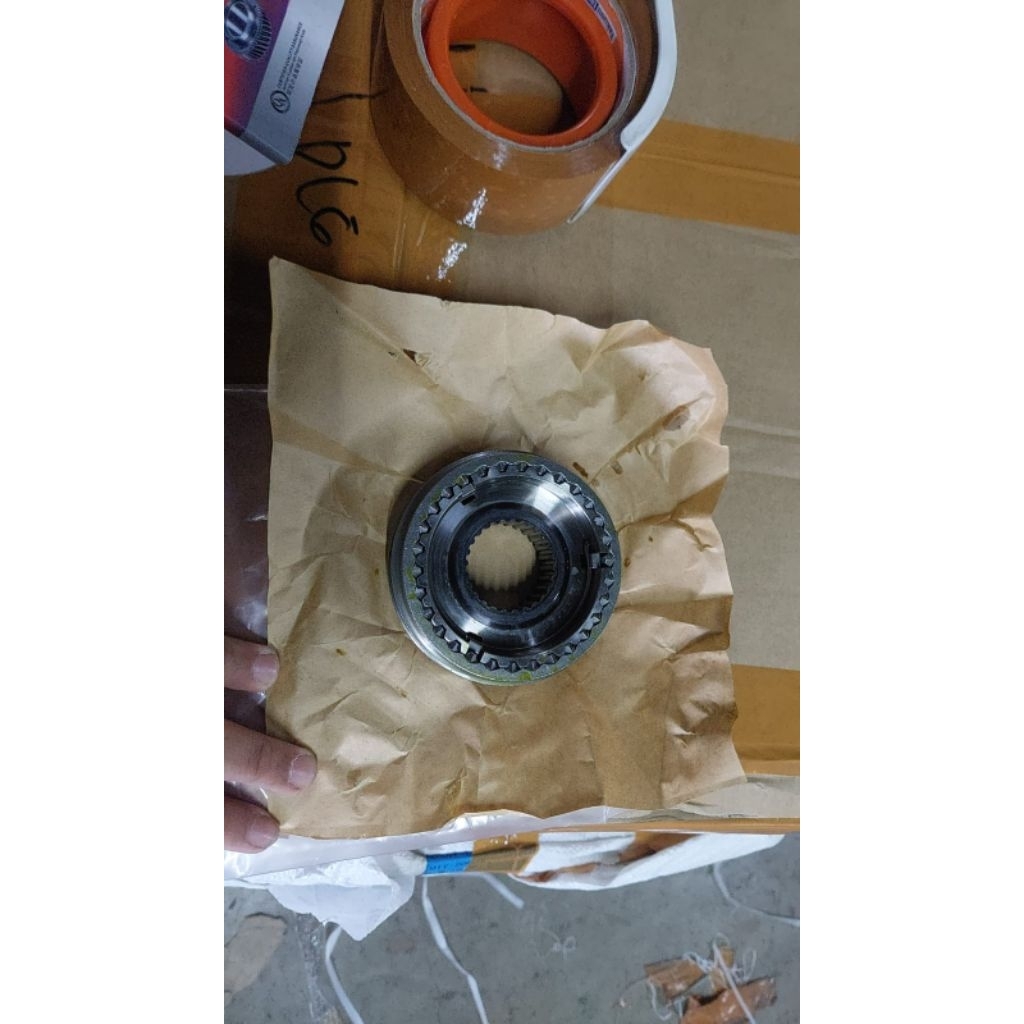 GIGI HUB SLEVE ASSY 3-4 -GIGI TRANSMISI ISUZU PANTHER 2.3/2.5 (YUZAKA)