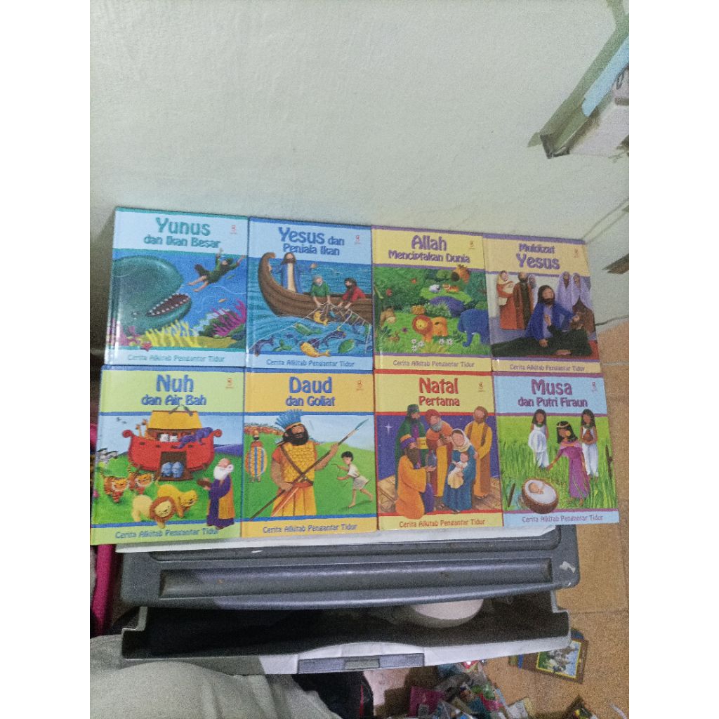 buku hard cover cerita Alkitab pengantar tidur Daud dan Goliat, Natal pertama, Musa dan Putri Firaun