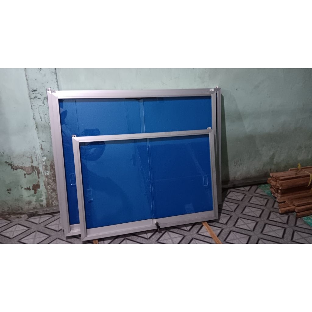 

MADING KACA / PAPAN PENGUMUMAN 65 × 95 cm