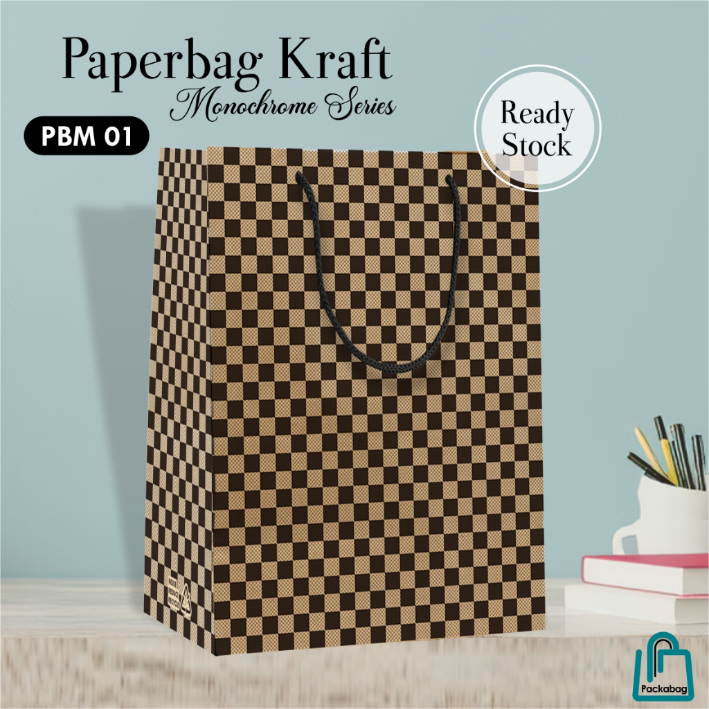 

Paper bag Pernikahan Murah Motif Catur / Checkerboard Ukuran 20 x 25 x 10 cm Redy stock - PBM 01