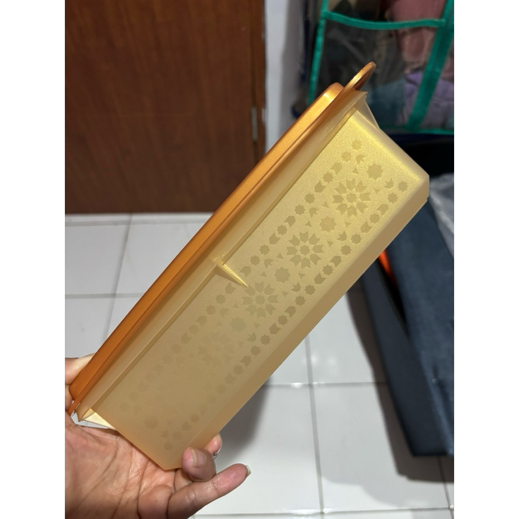 Harga sale baret penyimpanan 1 pcs mosaic snack stor 2,9L Tupperware - gold, tmpat/wadah kue lapis, 