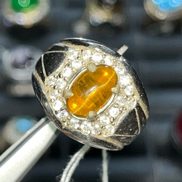 Cat eye Opal sudah memo