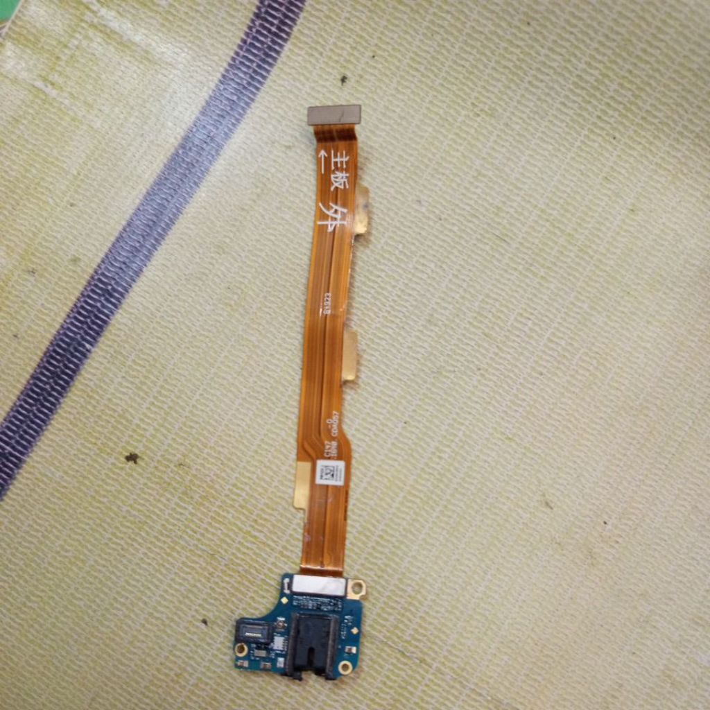 FLEXIBEL CHARGER OPPO F1S ORIGINAL